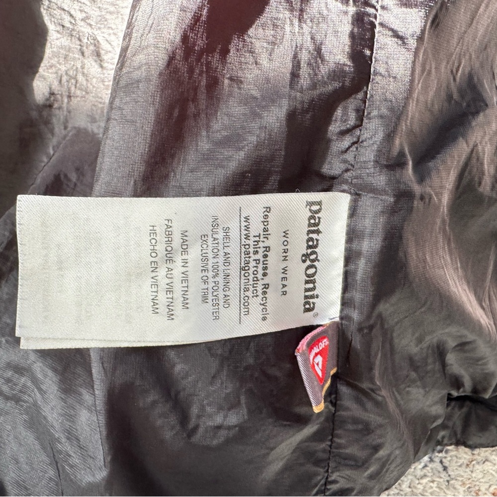 Patagonia black Quilted Jacket read description - Picture 5 of 6